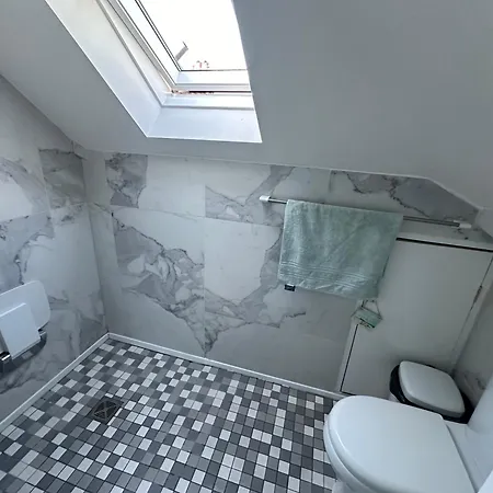 Charming Loft Sleeps Up To 9 With Spa Option-2